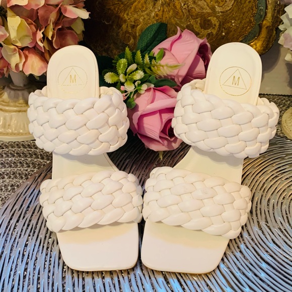 Sophisticated Quilted Braided weave slip on stiletto heal - Picture 2 of 16